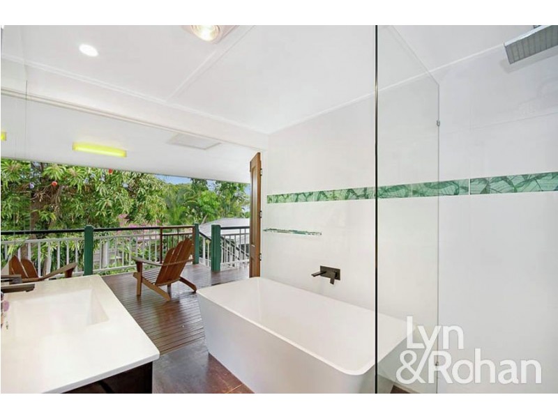 6 Garrick Street, West End QLD 4810