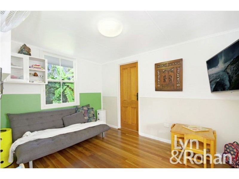 6 Garrick Street, West End QLD 4810