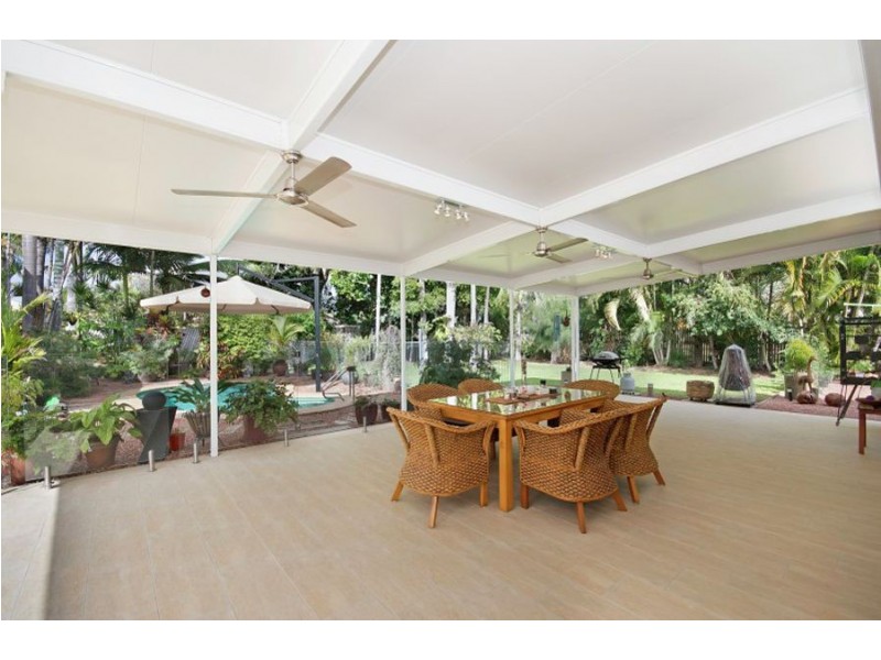 7 Mostyn Crecent, Bushland Beach QLD 4818