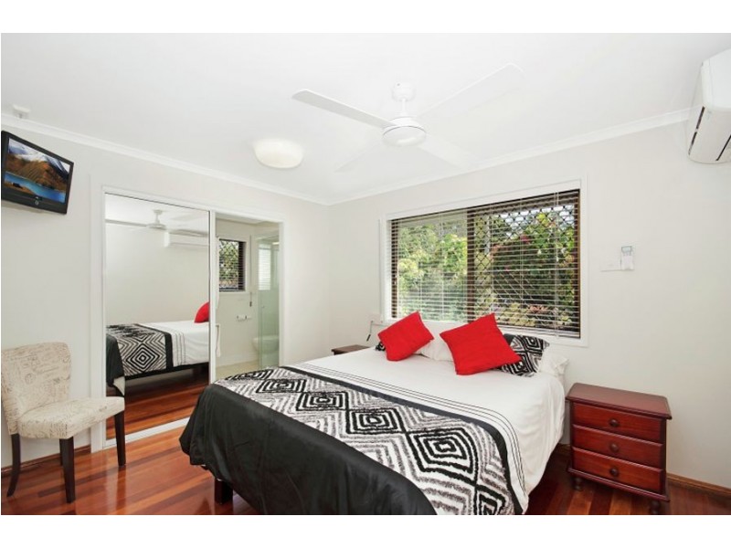 7 Mostyn Crecent, Bushland Beach QLD 4818