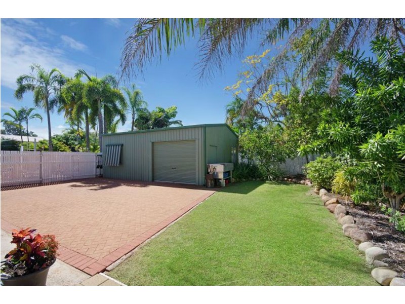 4 Linum Court, Bushland Beach QLD 4818
