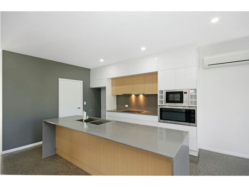 29 Hubert Street, South Townsville QLD 4810