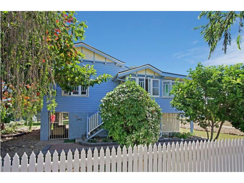 33 Seventh Street, Railway Estate QLD 4810