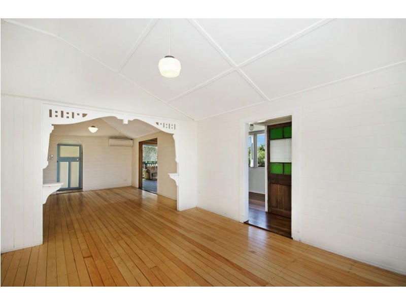 33 Seventh Street, Railway Estate QLD 4810