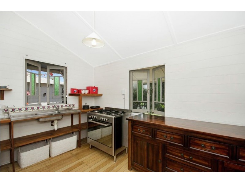 33 Seventh Street, Railway Estate QLD 4810