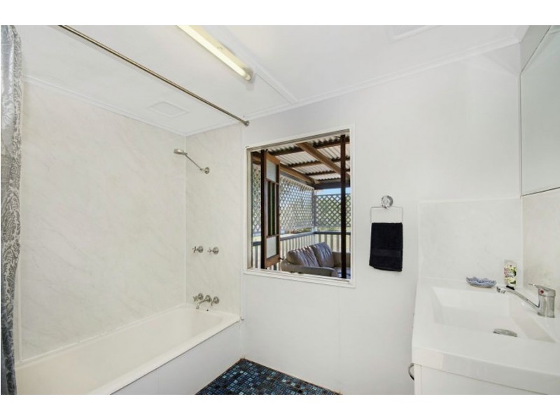 33 Seventh Street, Railway Estate QLD 4810