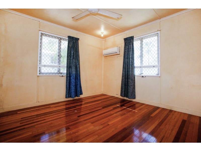 35 Clarke Street, Garbutt QLD 4814