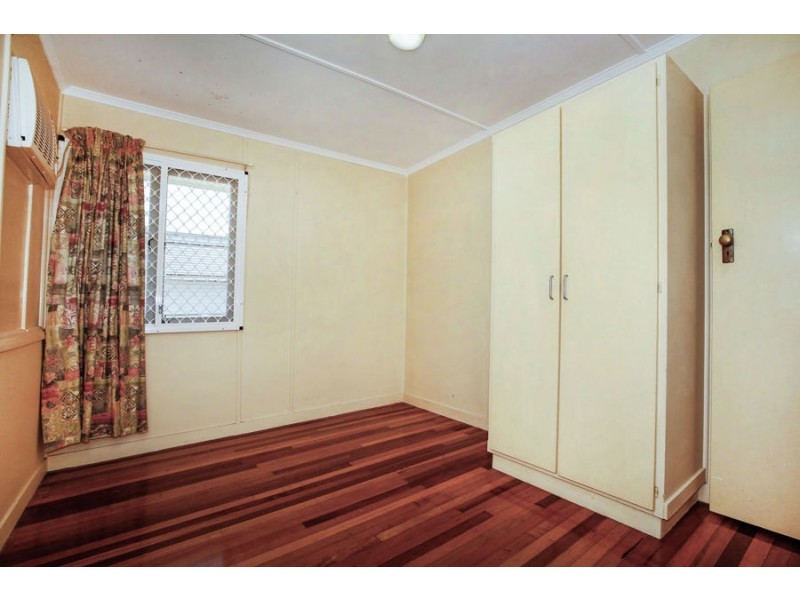 35 Clarke Street, Garbutt QLD 4814