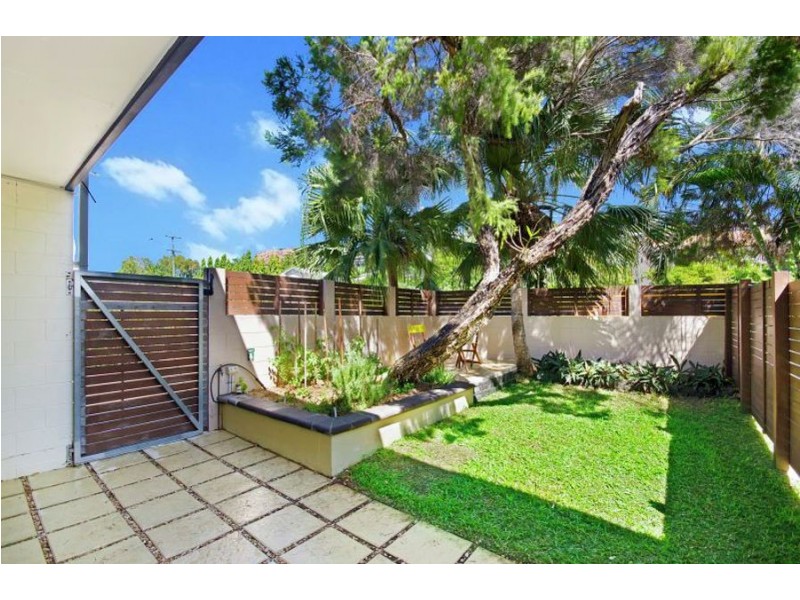 2/47 Warburton Street, North Ward QLD 4810