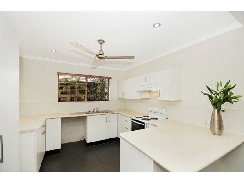 2/47 Warburton Street, North Ward QLD 4810