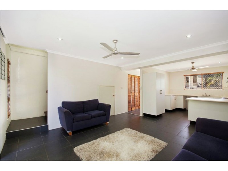 2/47 Warburton Street, North Ward QLD 4810