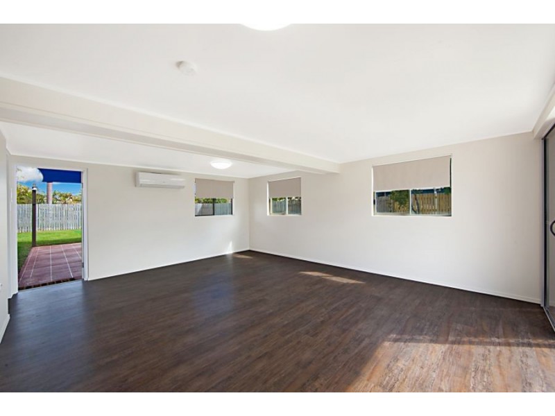 27 Davies Street, Mount Louisa QLD 4814