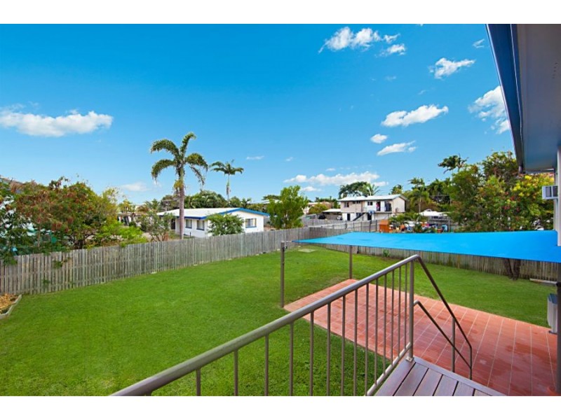 27 Davies Street, Mount Louisa QLD 4814