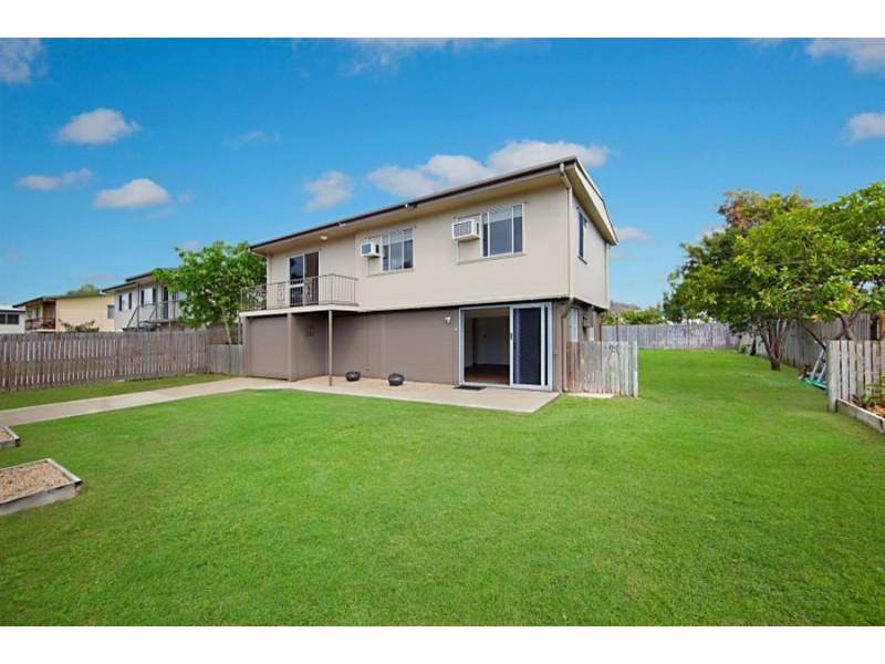 27 Davies Street, Mount Louisa QLD 4814