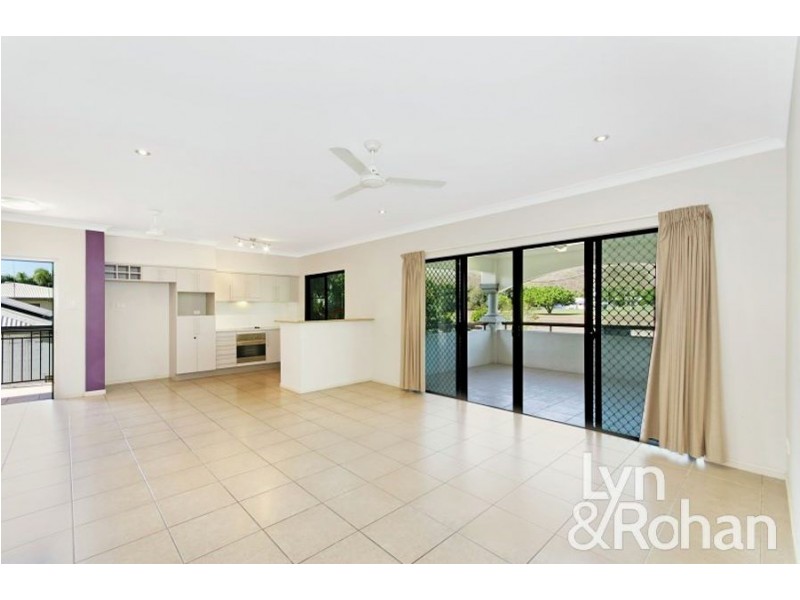2/38 Percy Street, West End QLD 4810