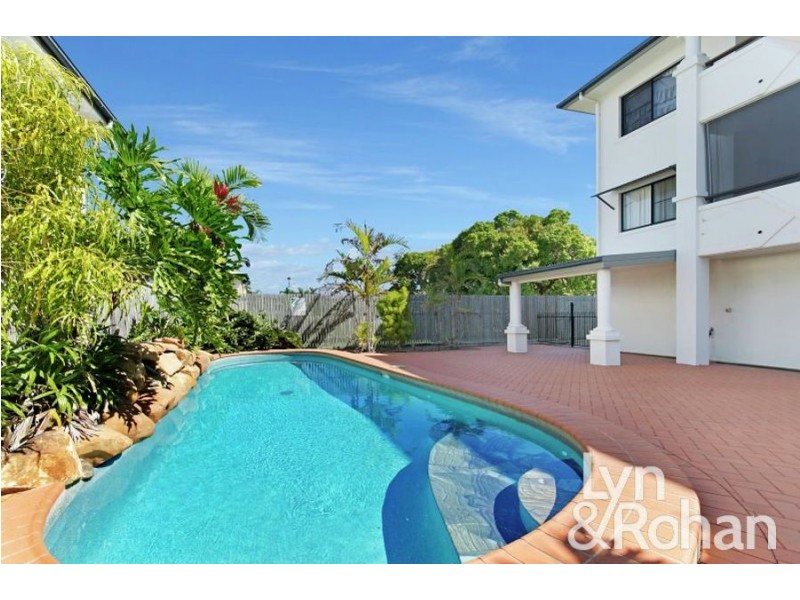 2/38 Percy Street, West End QLD 4810