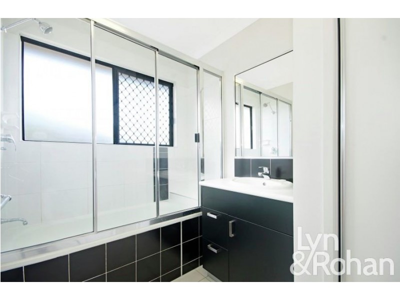 22 Aintree Avenue, Mount Low QLD 4818