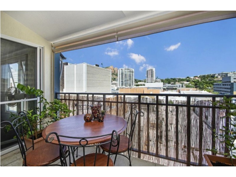 21/86-124 Ogden Street, Townsville City QLD 4810