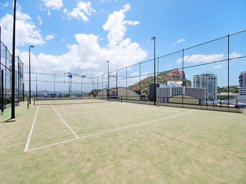 21/86-124 Ogden Street, Townsville City QLD 4810