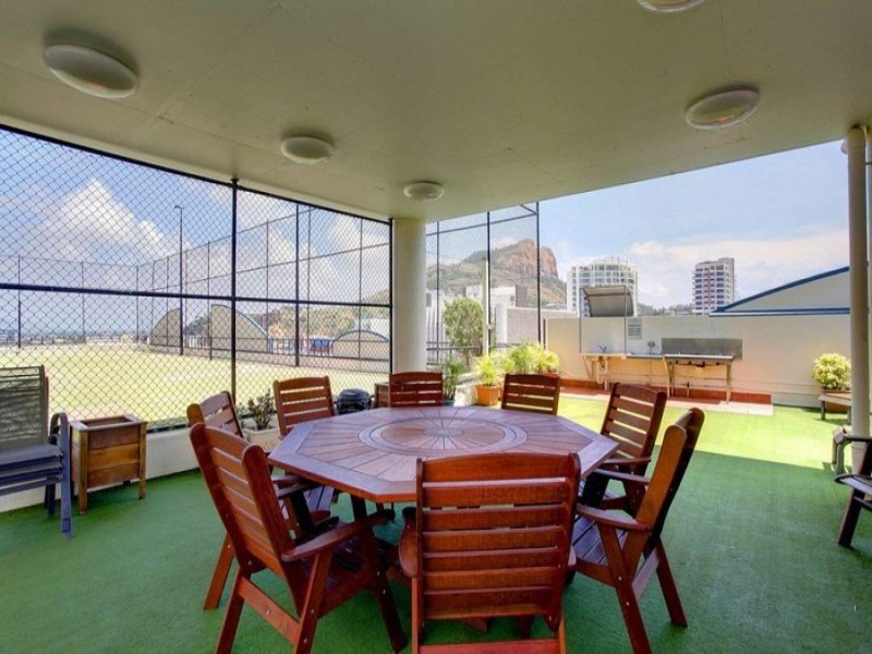 21/86-124 Ogden Street, Townsville City QLD 4810