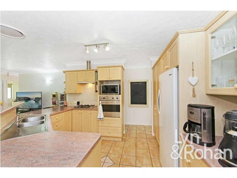 8 Sonata Place, Kirwan QLD 4817