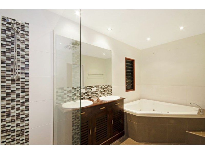 54 Hooper Street, Belgian Gardens QLD 4810