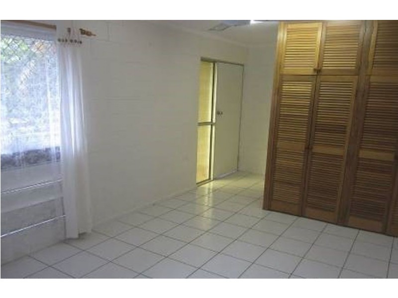 4/25 Warburton Street, North Ward QLD 4810