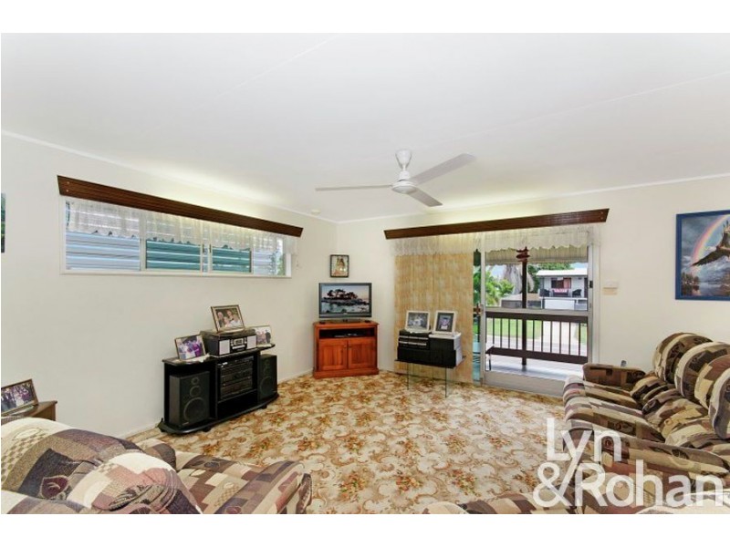 10 Tamarind Street, Kirwan QLD 4817