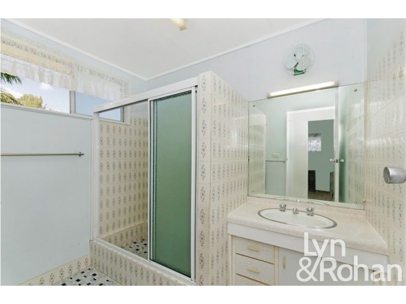 10 Tamarind Street, Kirwan QLD 4817