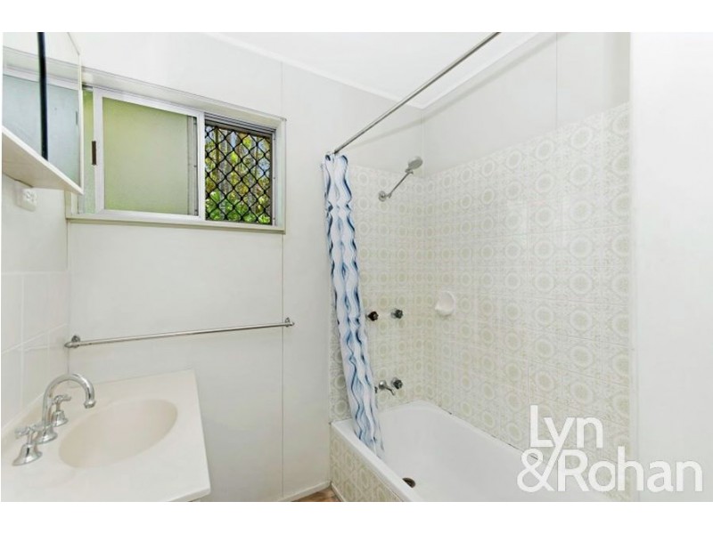 225 Upper Miles Avenue, Kelso QLD 4815