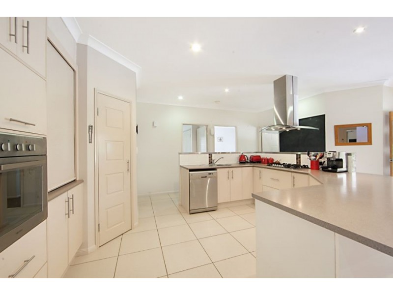 13 Endeavour Road, Bluewater Park QLD 4818