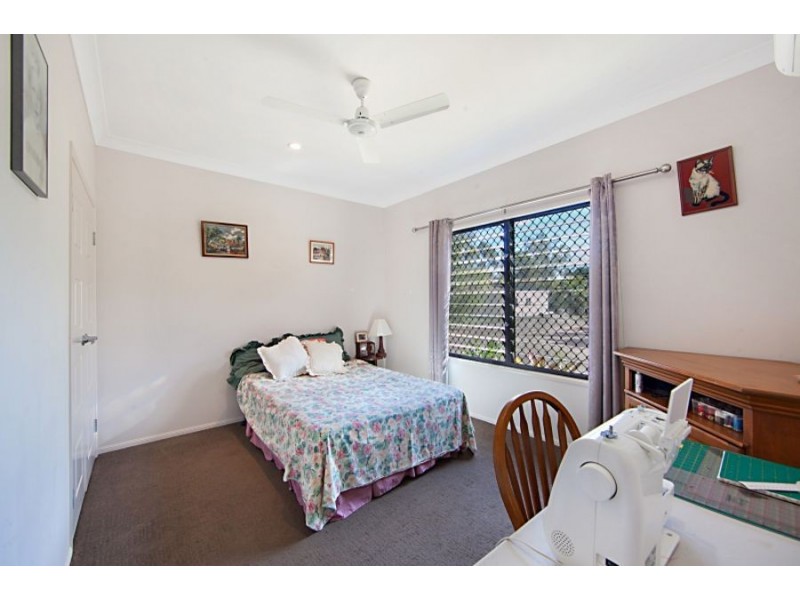 13 Endeavour Road, Bluewater Park QLD 4818