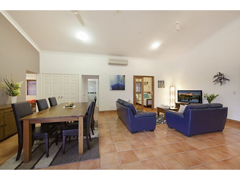 30 Crestbrook Drive, Mount Louisa QLD 4814