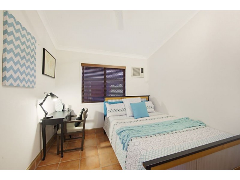 30 Crestbrook Drive, Mount Louisa QLD 4814