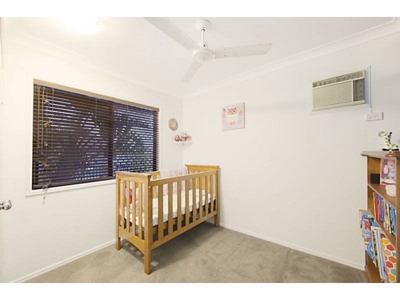 30 Crestbrook Drive, Mount Louisa QLD 4814