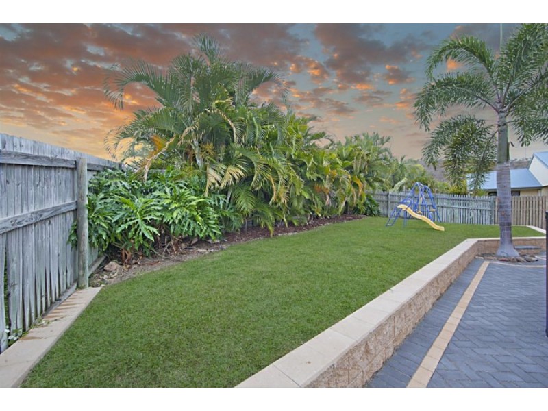 30 Crestbrook Drive, Mount Louisa QLD 4814