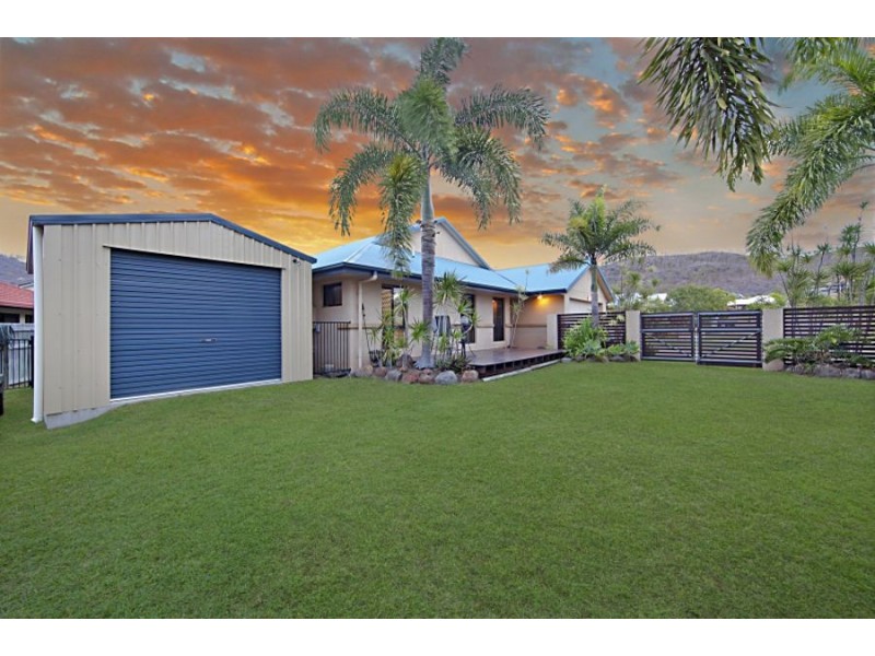 30 Crestbrook Drive, Mount Louisa QLD 4814