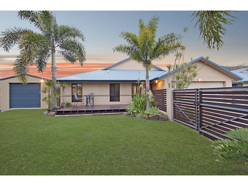 30 Crestbrook Drive, Mount Louisa QLD 4814