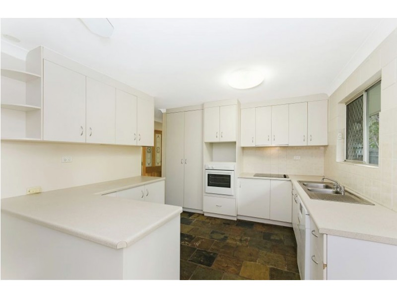 8 Framara Drive, Kelso QLD 4815