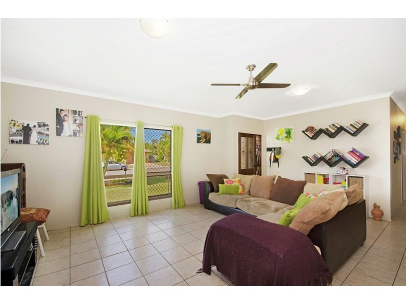 14 Mendi Drive, Bushland Beach QLD 4818