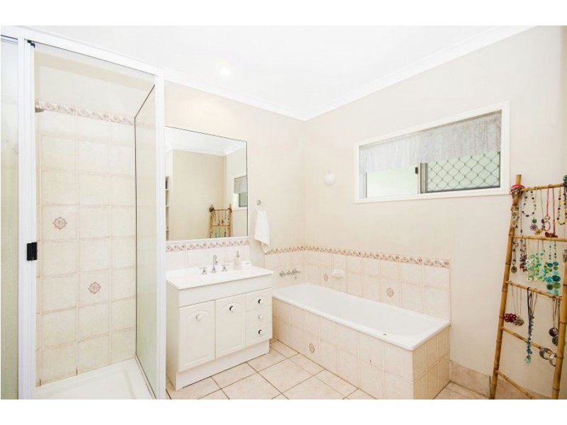 14 Mendi Drive, Bushland Beach QLD 4818