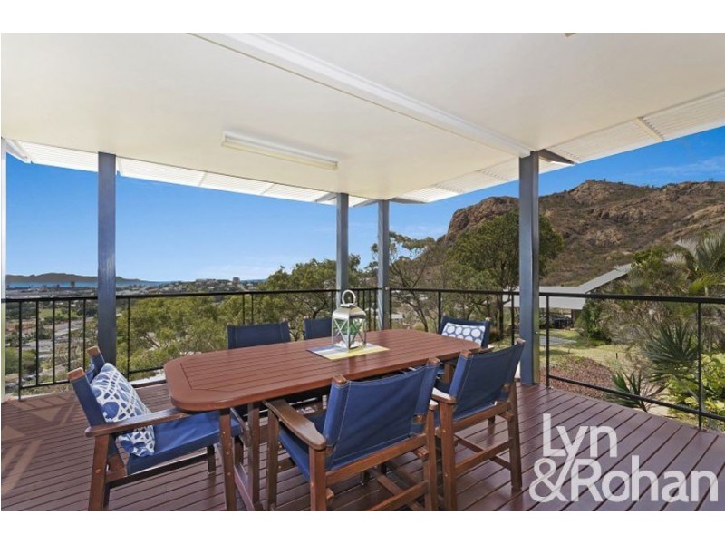 2/5 Glamis Court, Castle Hill QLD 4810