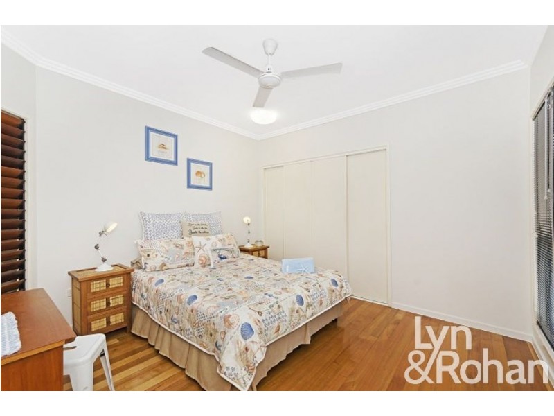 2/5 Glamis Court, Castle Hill QLD 4810
