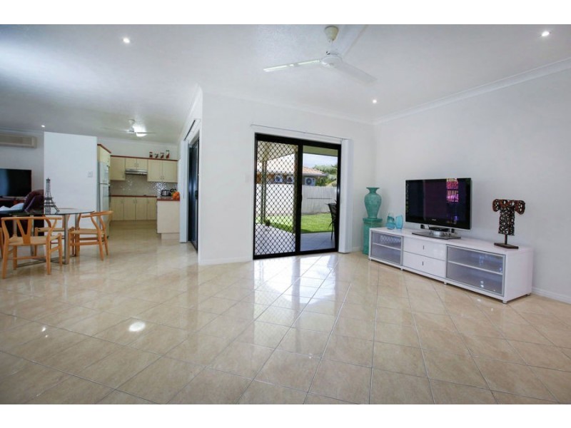 8 Cleary Street, Kirwan QLD 4817