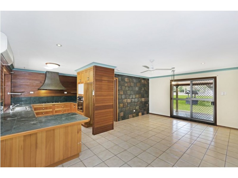 12 Duggan Drive, Alligator Creek QLD 4816