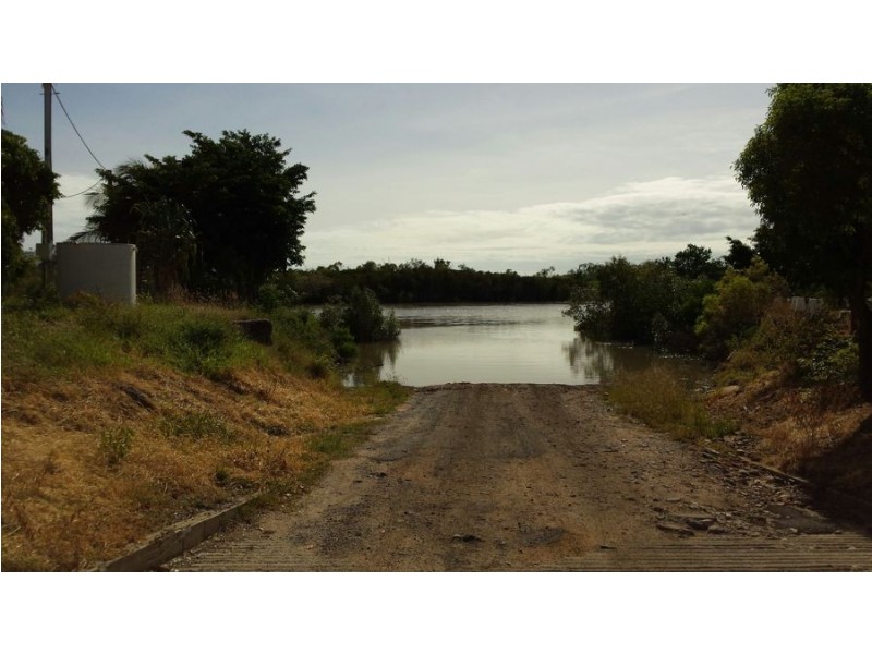 19 Molloy Crescent, Nome QLD 4816