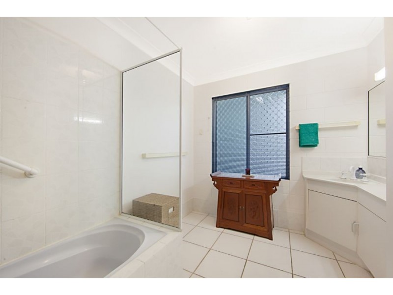 5 Cascade Court, Mount Louisa QLD 4814