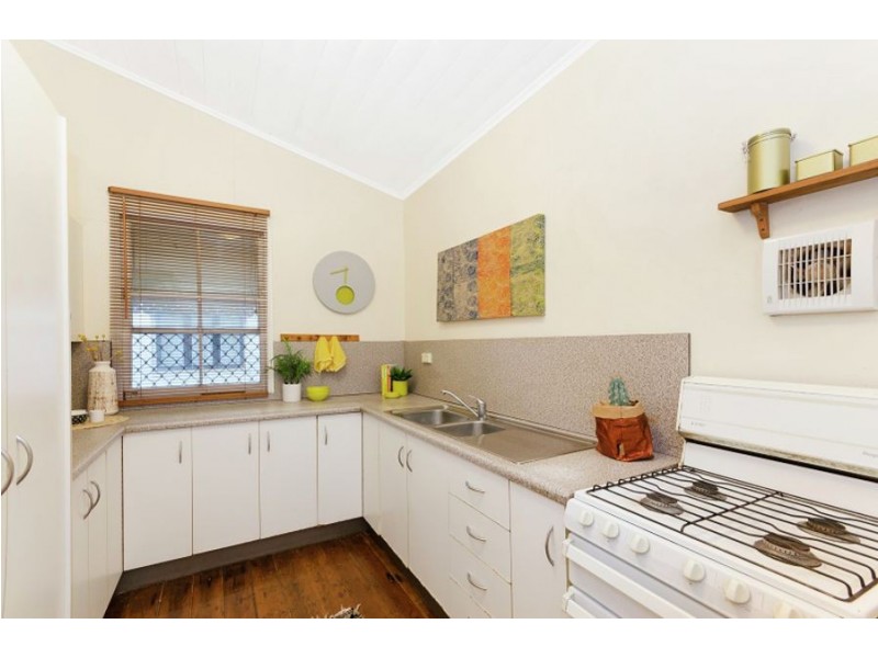 58 McIlwraith Street, South Townsville QLD 4810