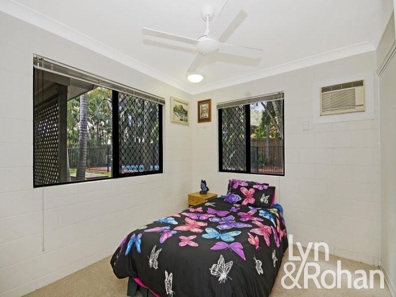 2 Bedrock Court, Mount Louisa QLD 4814