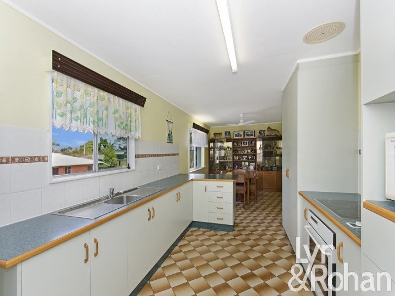 10 Tamarind Street, Kirwan QLD 4817